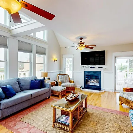 Baybreeze Villa